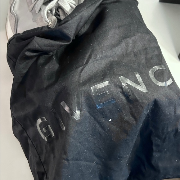 Givenchy men’s sneakers - Picture 7 of 7